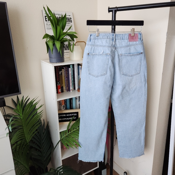 Zara Frayed Hem Straight Leg Jeans - Picture 4 of 5